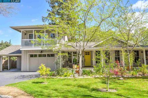 220 Poshard St, Concord, CA 94523-3653