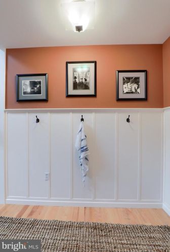 34 Red Leaf Ln, Lancaster PA 17602-7000 exterior