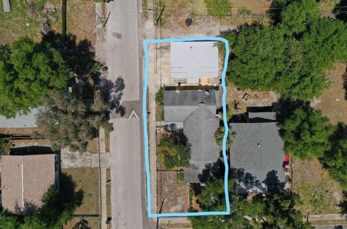 1347 9 Ave, Saint Petersburg FL  33705-1220 exterior