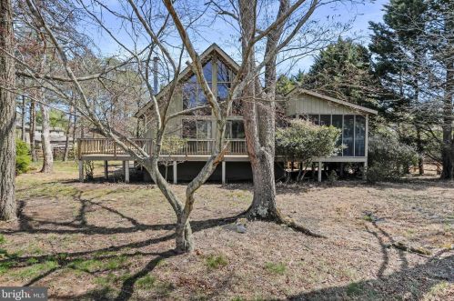 44 Powhatan Trl, Hedgesville, WV 25427-5561
