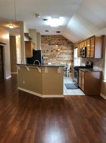 151 Village Commons Blvd, Georgetown TX  78633-4451 exterior