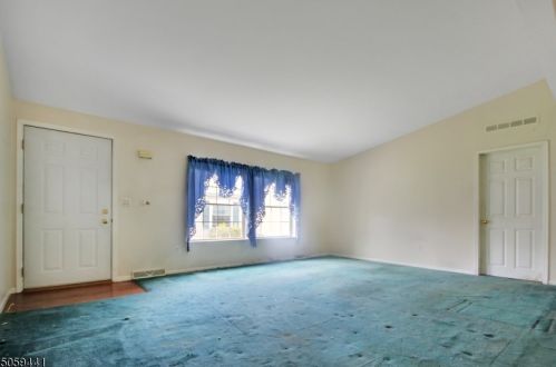 10 Twilight Trl, Belvidere NJ  07823-2906 exterior