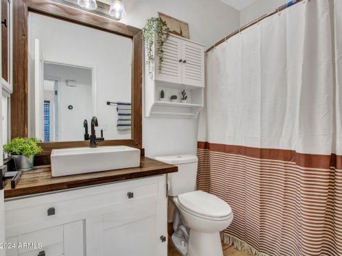 6428 Wahalla Ln, Glendale AZ 85308-5580 exterior