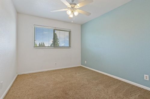 696 Tahoe St, Manteca CA  95337-6853 exterior