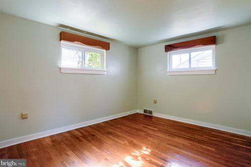 6114 Blue Grass Ave, Harrisburg PA 17112-2327 exterior