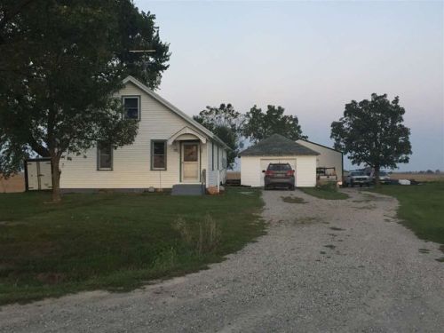 2244 Willow Ave, Ainsworth, IA 52201-9245