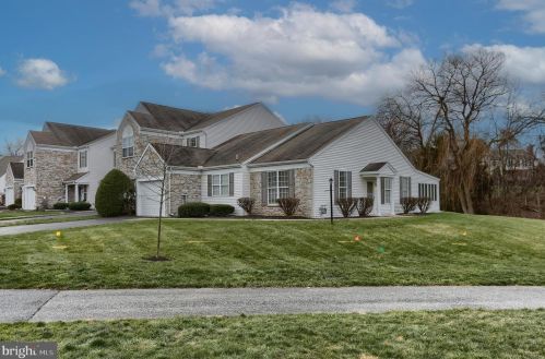 641 Springhouse Ln, Hummelstown, PA 17036-7009