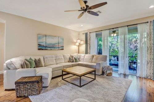 12607 Biscayne Ct, Naples FL  34105-4935 exterior