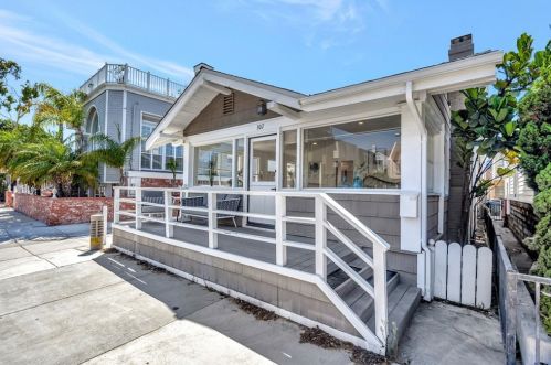 307 Fernando St, Newport Beach CA  92661-1236 exterior