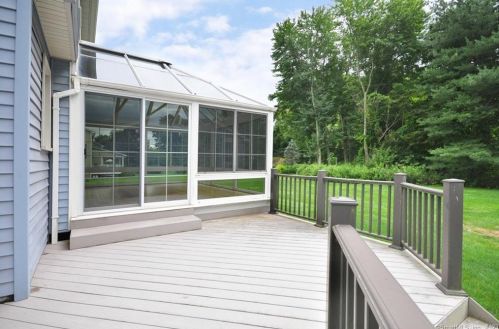 156 Carriage Way, Windsor CT 06095-2008 exterior