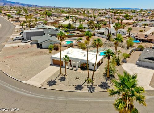 2510 Castaway Dr, Lake Havasu City, AZ 86406-6926