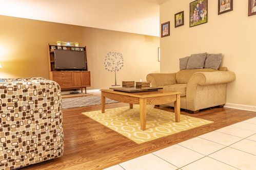 10641 Manor Dr, Dyer IN  46373-9119 exterior