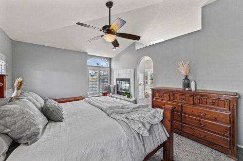 8856 Hiddenspring Way, Elk Grove CA  95758-6153 exterior