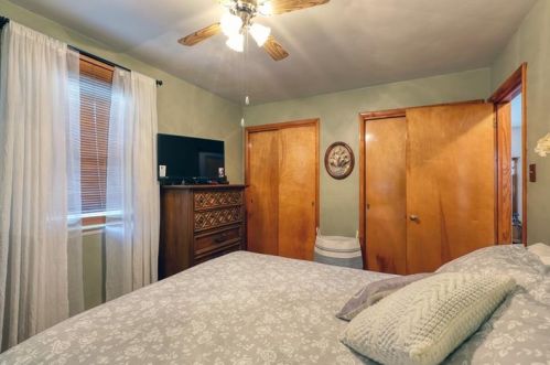 144 Addis Ave, Beaver Falls PA  15010-1016 exterior