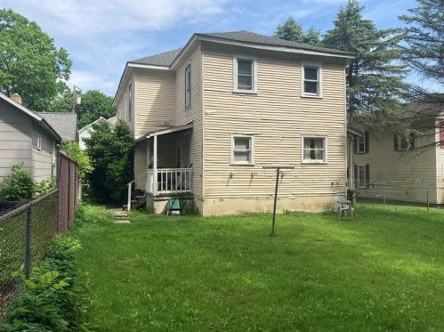 46 Elizabeth St, Greenville, PA 16125-2317