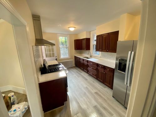 915 Brownsville Rd, Pittsburgh, PA 15210-2349