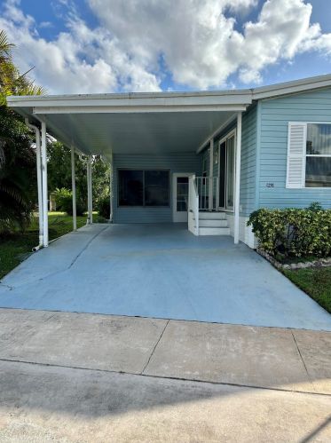 4218 Mockingbird Dr, Boynton Beach, FL 33436-2636