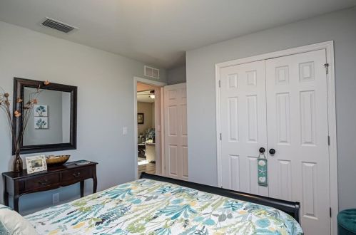 1123 4th Pl, Cape Coral FL  33990-0028 exterior