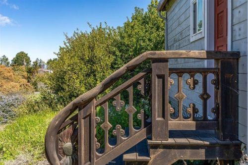 6301 Highland Pl, Sebastopol CA  95472-6100 exterior