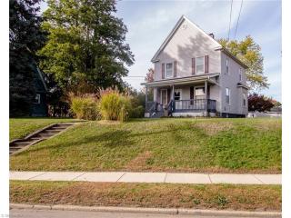 2433 Mahoning Rd, Canton, OH 44705-1941