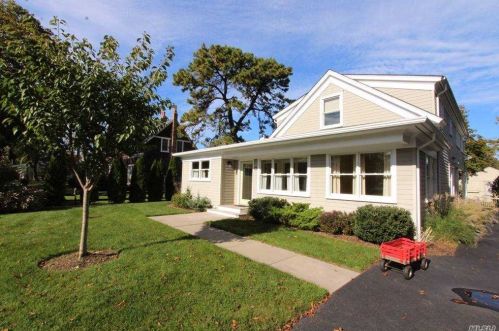 27 Walnut Ave, East Quogue, NY 11942-4348