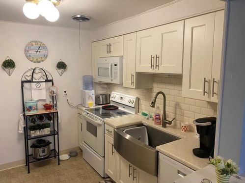 1837 Greentree Rd, Pittsburgh, PA 15220-1811