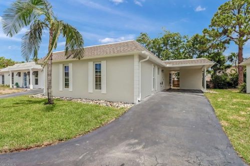 9 Knights Bridge Rd, Naples, FL 34112-0637