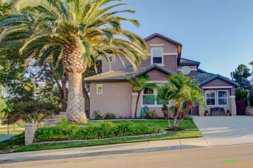 3907 Stoneridge Rd, Carlsbad, CA 92010-7077