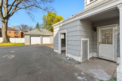 30 Eastwood St, East Orange NJ  07017-2013 exterior