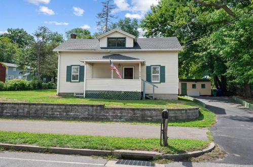 170 Pleasant Valley Rd, Groton, CT 06340-3325