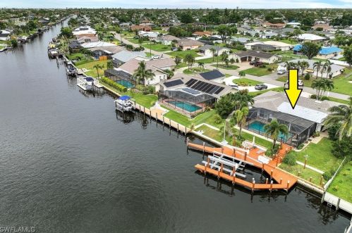 3810 1st Pl, Cape Coral FL  33904-4803 exterior