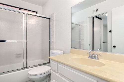 6736 Stonegate Dr, Chino CA  91710-6227 exterior
