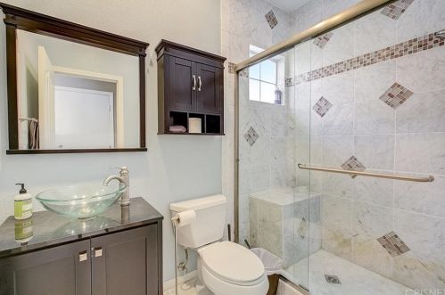 136 Valero Cir, Calabasas CA  91377-5551 exterior