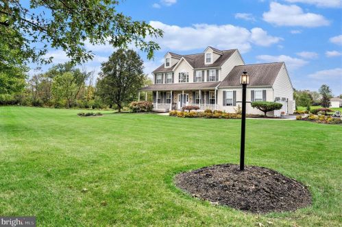 309 Clover Ln, Perkiomenville, PA 18074-9489