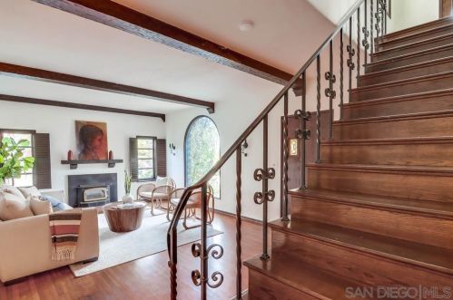 3211 Dumas St, San Diego CA 92106-1317 exterior