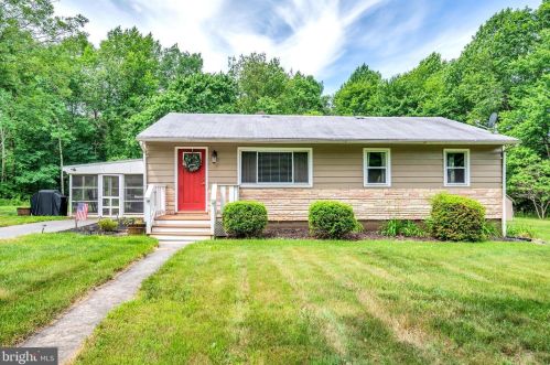 4258 Gov Almond Rd, Locust Grove, VA 22508-2402