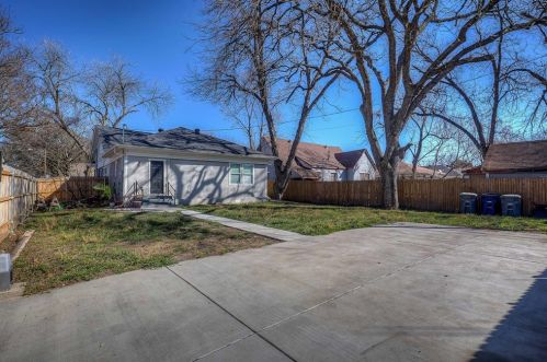 3002 Fairview Ave, Dallas, TX 75223-2425