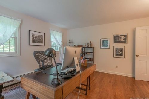 75 Great Ring Rd, Sandy Hook CT 06482-1605 exterior