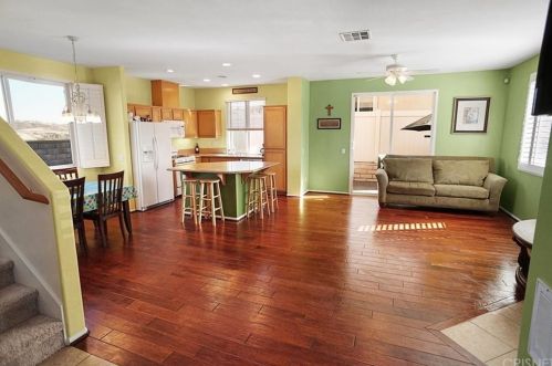 31458 Arena Dr, Santa Clarita, CA 91384-4224