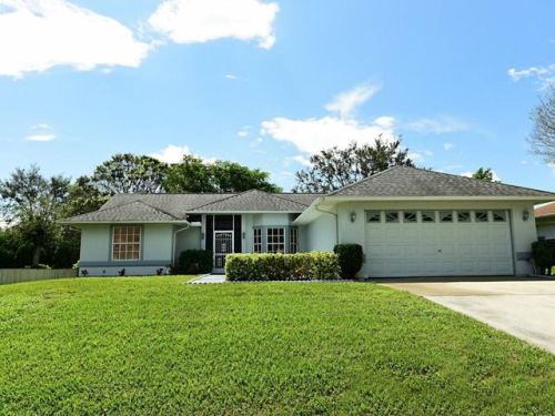 881 Foster Ave, Sebastian, FL 32958-4831