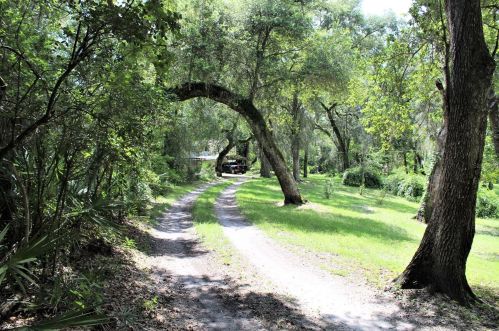 32348 Marchmont Cir, Dade City FL  33523-9026 exterior