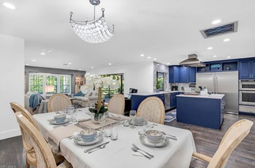 1905 Imperial Golf Course Blvd, Naples FL  34110-1007 exterior