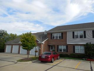 6212 Eagles Lake Dr, Cincinnati, OH 45248-6849