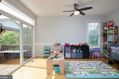 3015 Fallswood Gln Ct, Falls Church VA  22044-2723 exterior