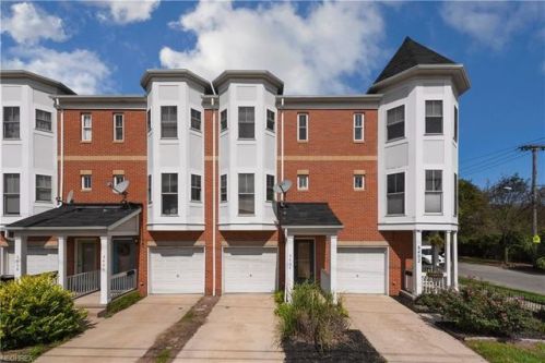 5404 Brg Ave, Cleveland OH  44102-3243 exterior