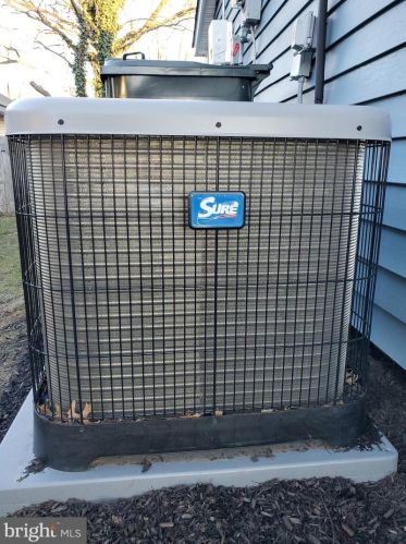 64 Princeton Ln, Willingboro NJ  08046-2738 exterior