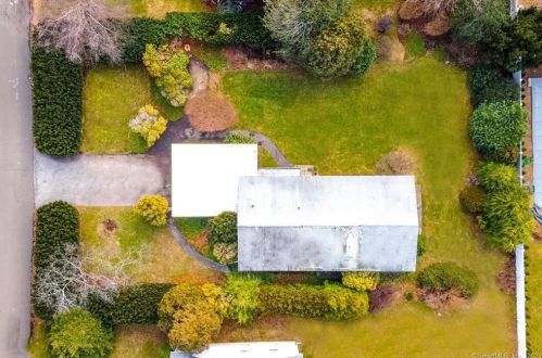 16 Watchtower Ln, Old Greenwich, CT 06870-1109