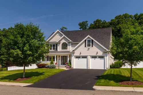 14 Sables Way, Lincoln, RI 02865-4738