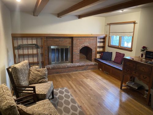 99 Canterbury Ct, London, OH 43140-1284
