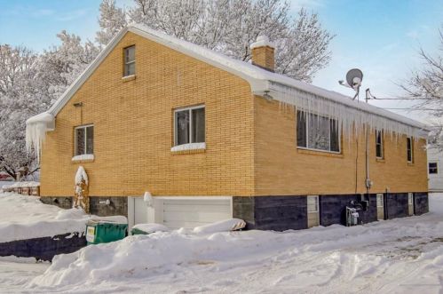 257 Mckinley Ave, Brackett WI  54742-9637 exterior